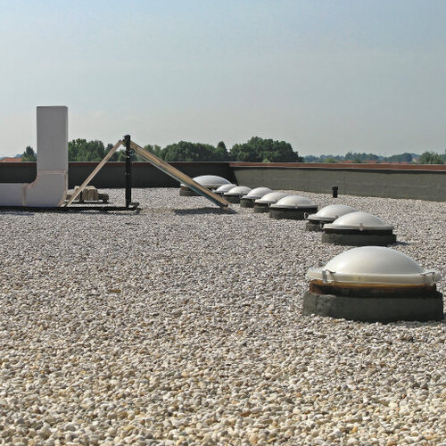 flat roof with a gravel surface